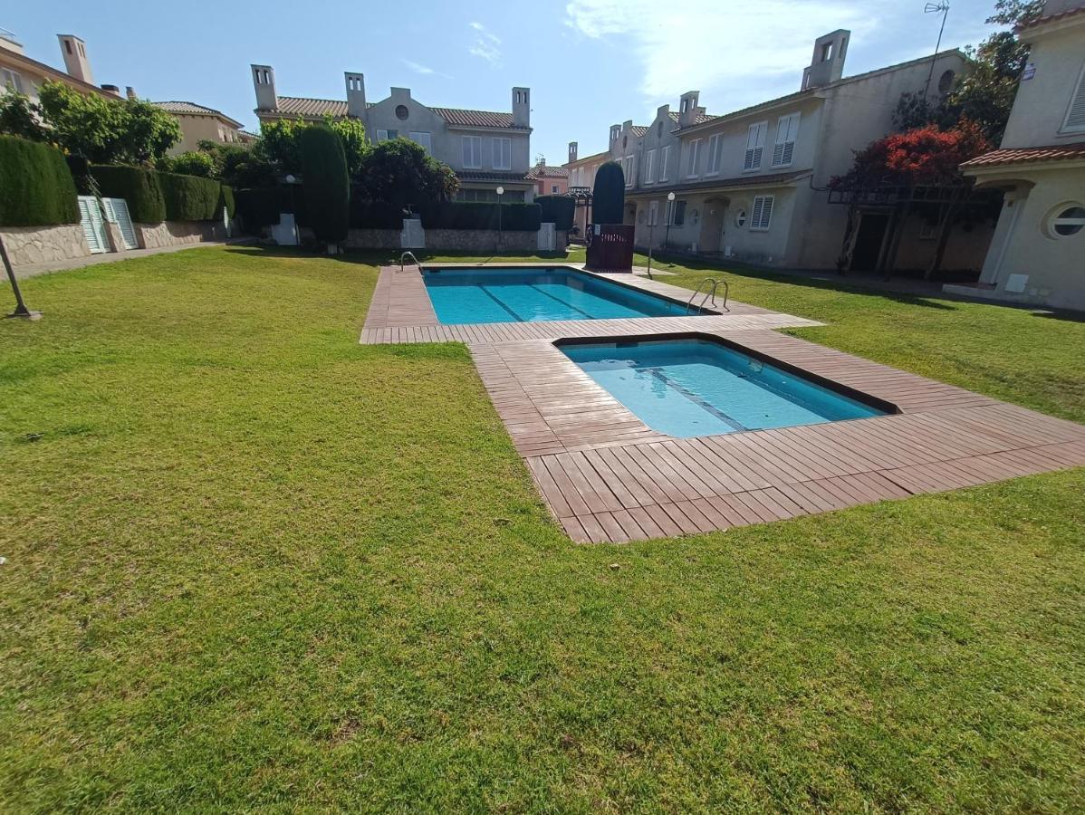 Cambrils Adosado Con Piscina 4 Habitaciones, 8 Huespedes Exteriör bild