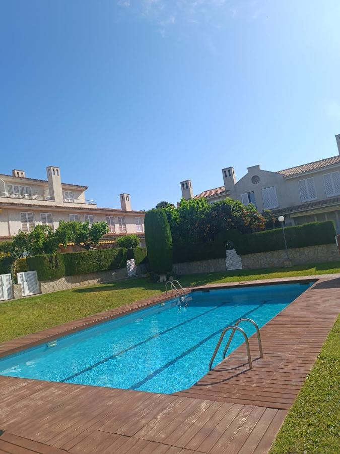 Cambrils Adosado Con Piscina 4 Habitaciones, 8 Huespedes Exteriör bild